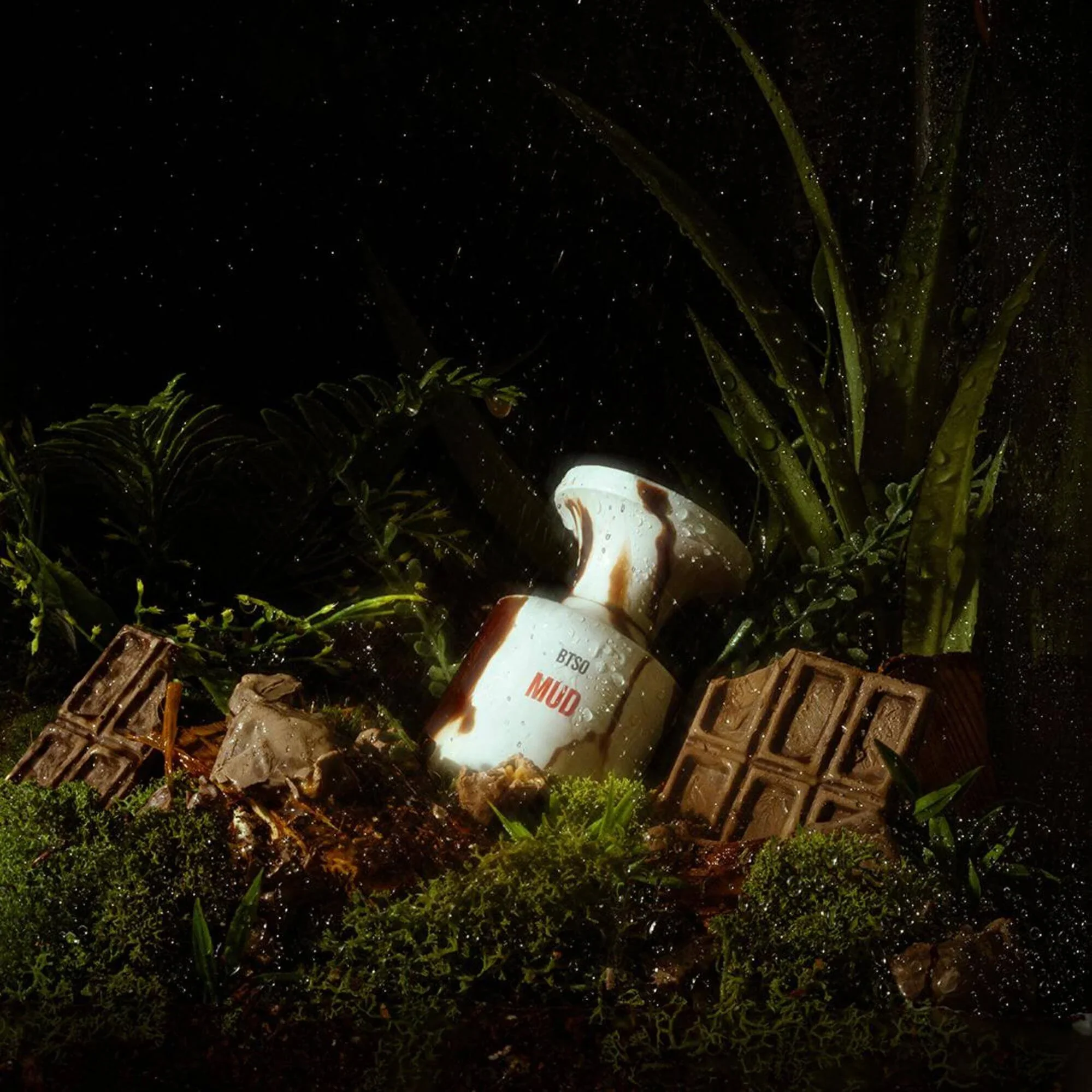 MUD - BORNTOSTANDOUT - Image 2